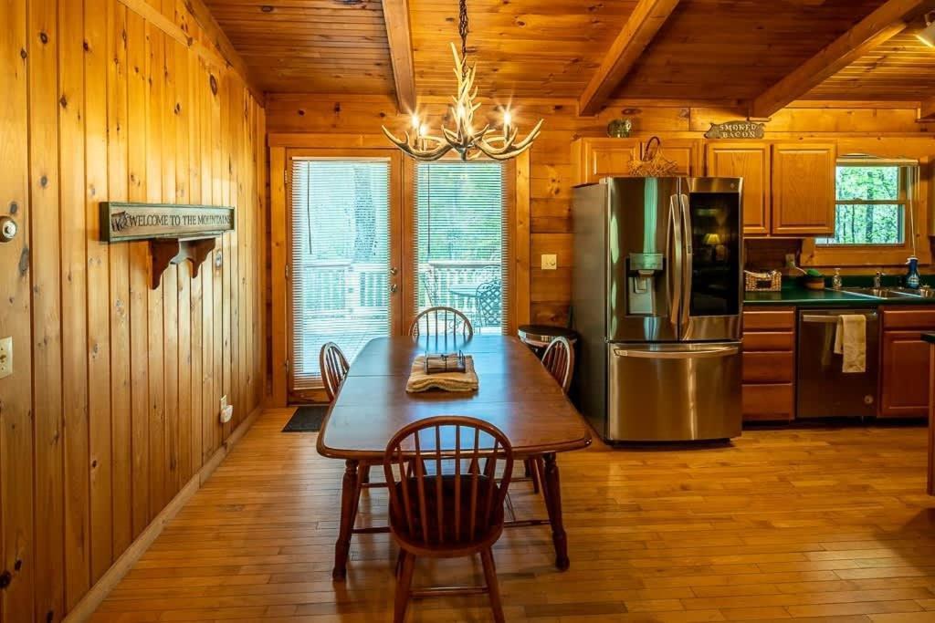 Cozy 'Grey Fox' Cabin Between Boone & Blowing Rock Bagian luar foto