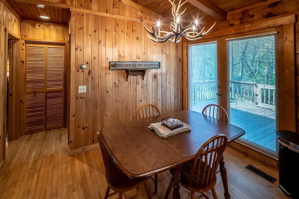 Cozy 'Grey Fox' Cabin Between Boone & Blowing Rock Bagian luar foto