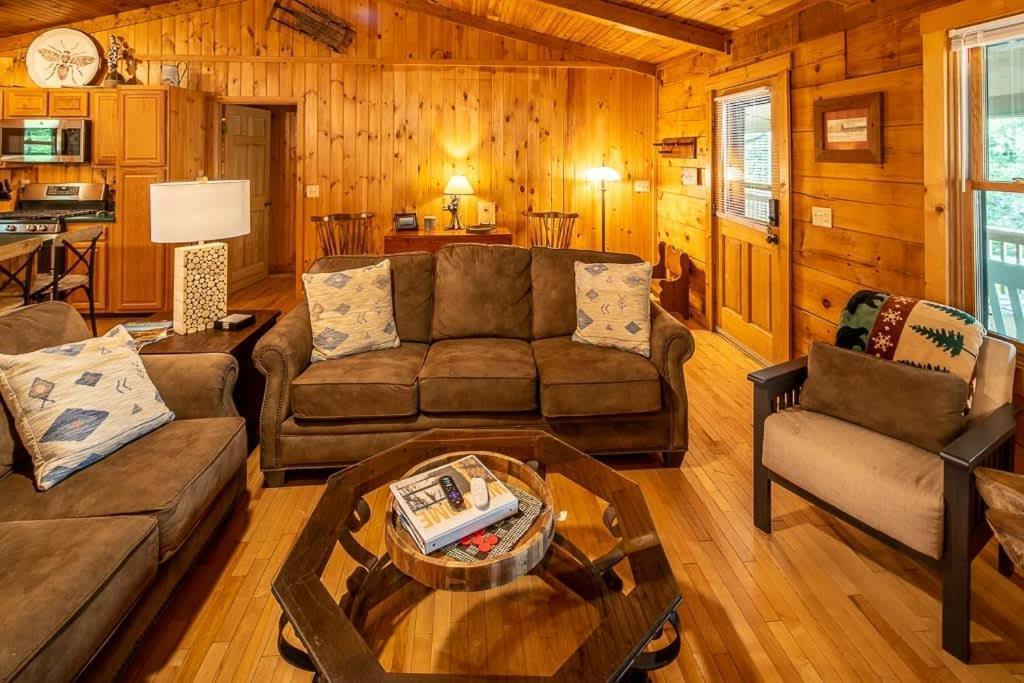 Cozy 'Grey Fox' Cabin Between Boone & Blowing Rock Bagian luar foto